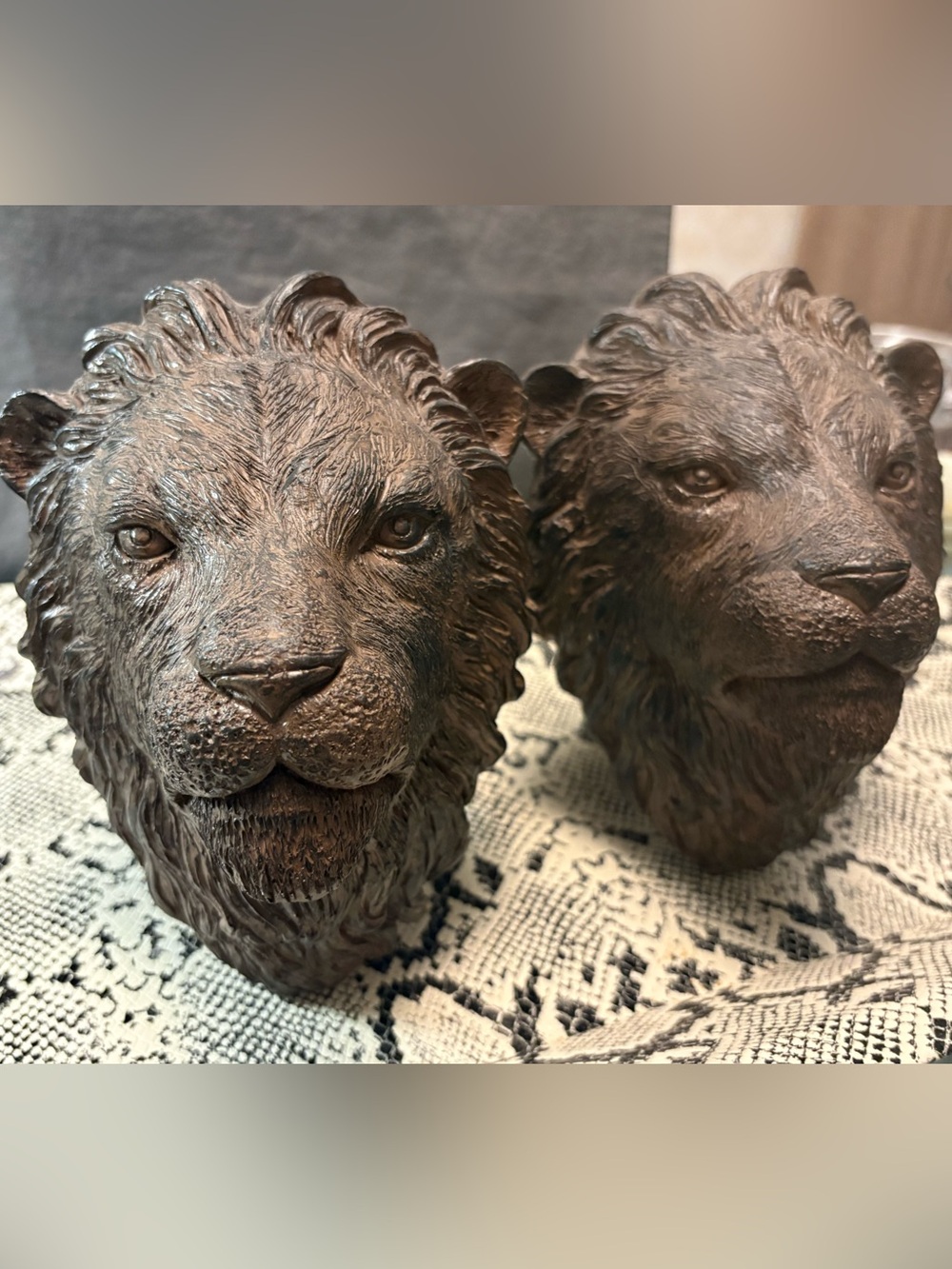 Pair Large Kirsch Buckingham Lion Drapery Rod Brackets & Scarfholder 7” x 5”
